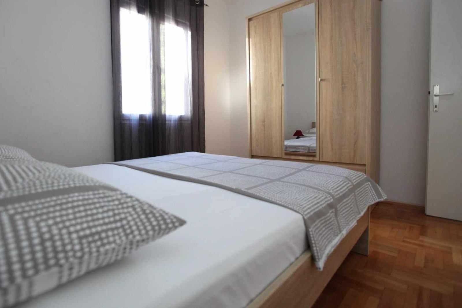 Apartmani Ivana Trogir Ngoại thất bức ảnh