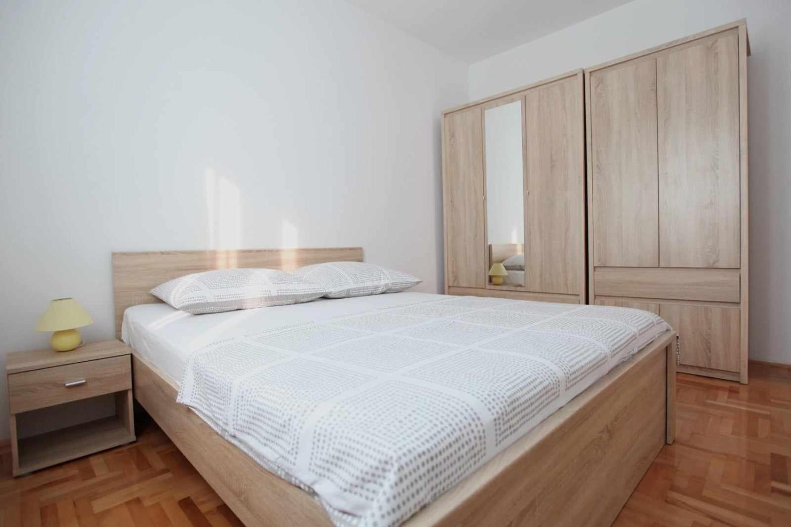 Apartmani Ivana Trogir Ngoại thất bức ảnh