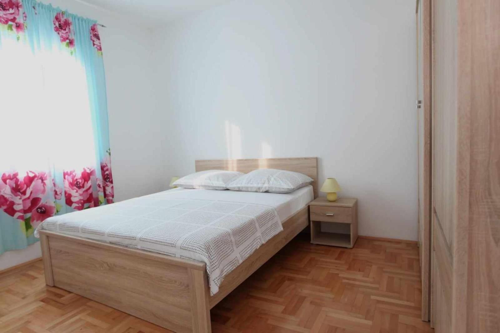 Apartmani Ivana Trogir Ngoại thất bức ảnh