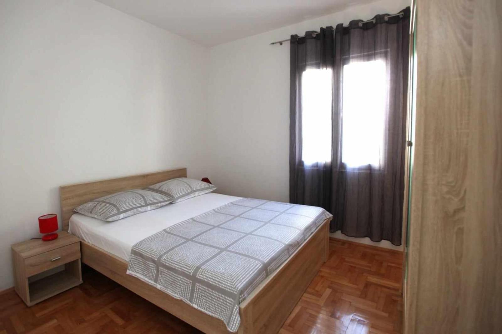 Apartmani Ivana Trogir Ngoại thất bức ảnh